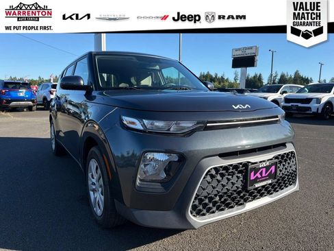Used 2022 Kia Soul LX FWD image 4