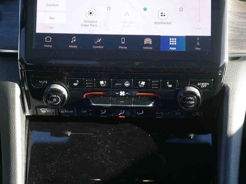 New 2025 Jeep Grand Cherokee Overland w/ Adv Protech Group III image 8