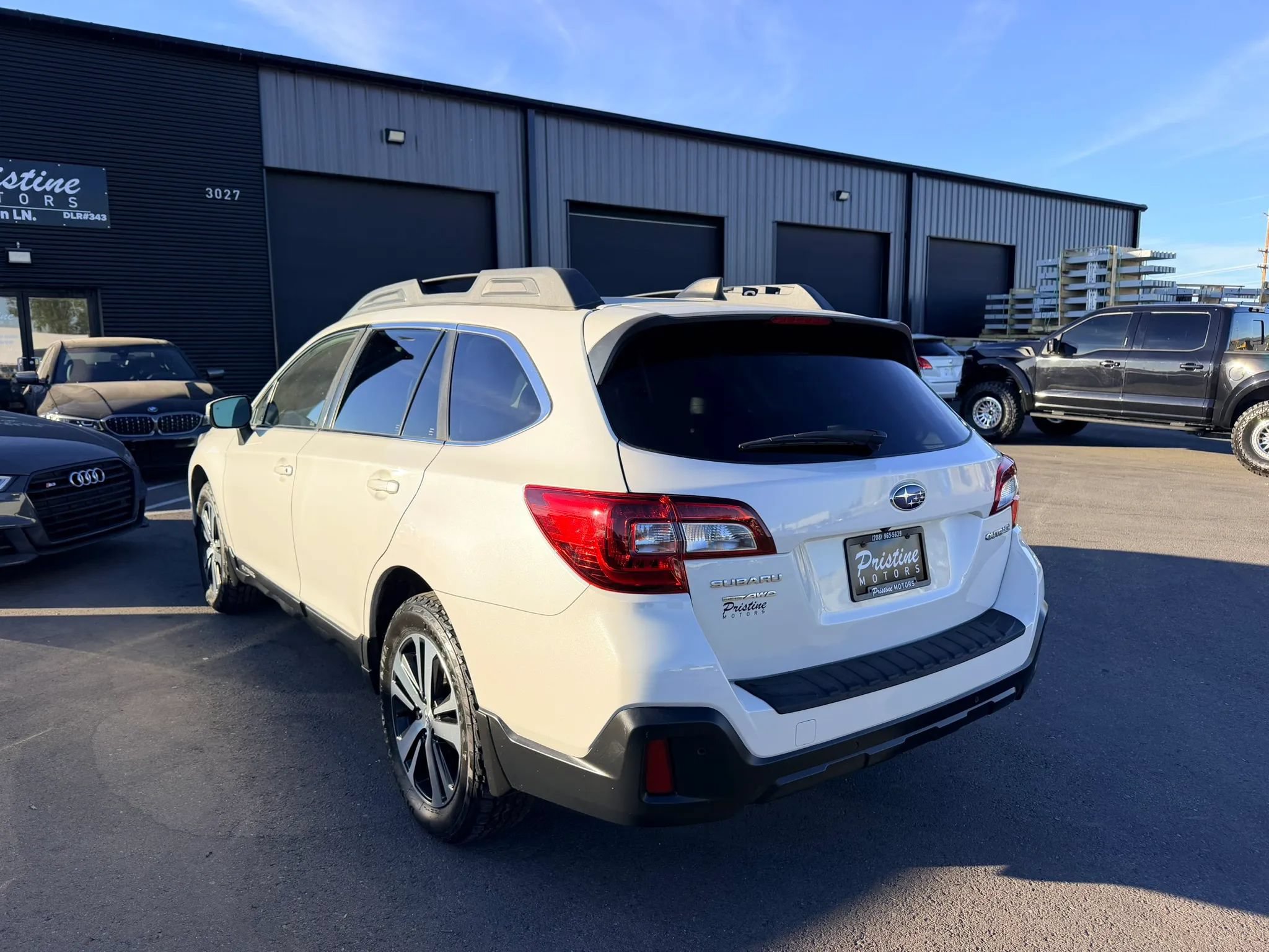 Used 2018 Subaru Outback 2.5i Limited AWD/4WD image 6
