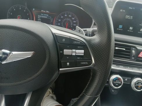 Used 2021 Genesis G70 2.0T image 41