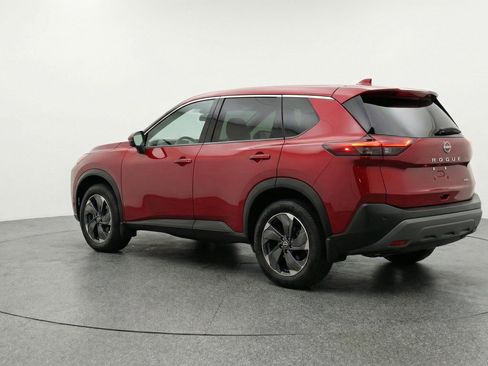 Used 2025 Nissan Rogue SV FWD image 6