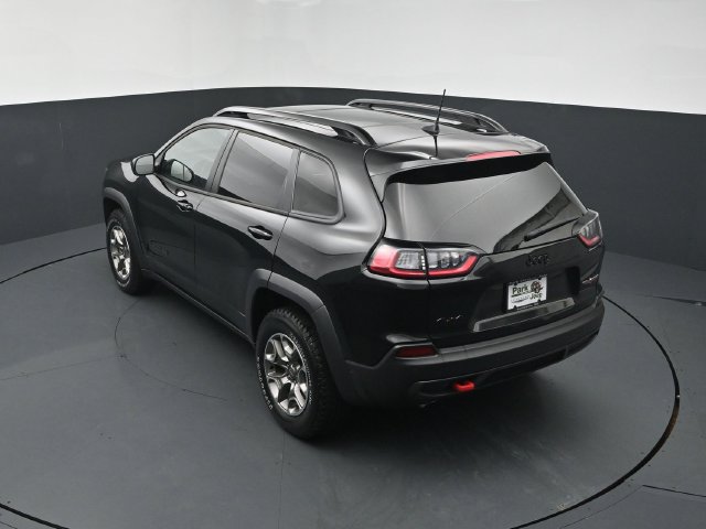 Used 2023 Jeep Cherokee Trailhawk w/ Sun & Sound Group AWD/4WD image 16