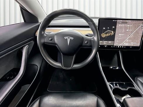Used 2018 Tesla Model 3 Long Range image 8