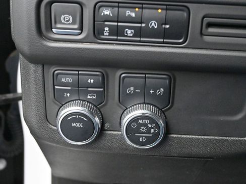 Used 2023 GMC Yukon SLT w/ SLT Premium Package image 27