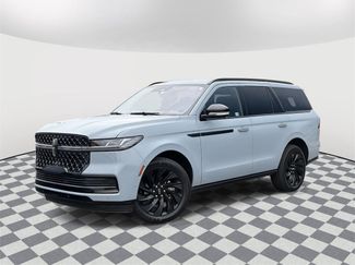 Used 2025 Lincoln Navigator Reserve w/ Jet Appearance Package video 1