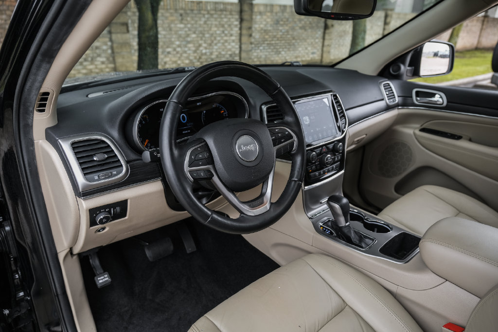 Used 2022 Jeep Grand Cherokee Limited w/ Tech Group RWD image 26