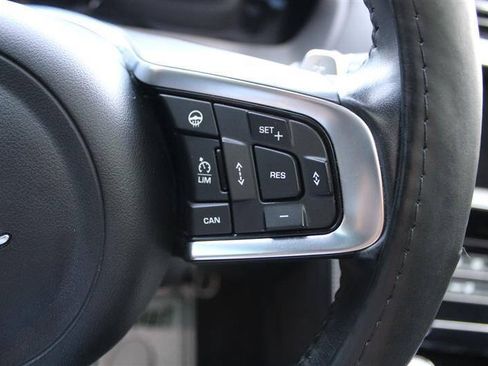 Used 2018 Jaguar F-PACE S AWD/4WD image 17
