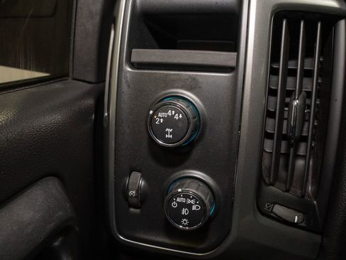 Used 2018 Chevrolet Silverado 1500 LT w/ All Star Edition image 17