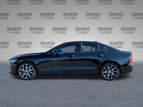 Used 2019 Volvo S60 T5 Momentum image 8