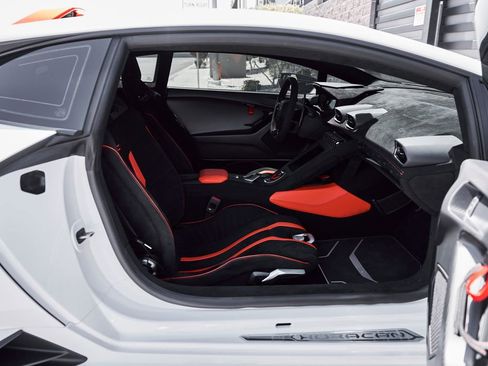 Used 2024 Lamborghini Huracan STO RWD image 36