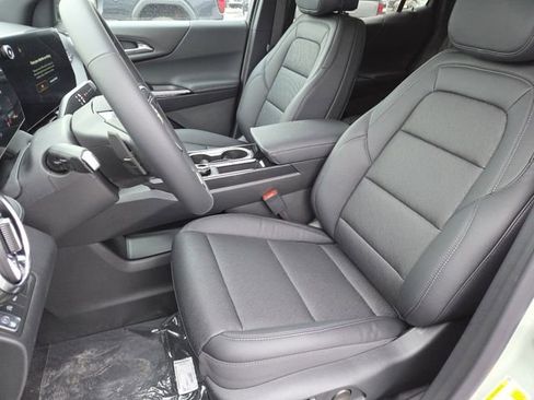 New 2026 Chevrolet Equinox LT w/ Convenience Package II image 33