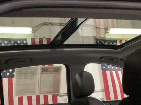 Used 2018 Chevrolet Equinox Premier image 20