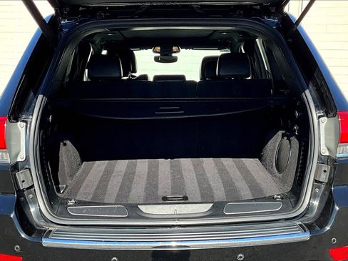 Used 2019 Jeep Grand Cherokee Overland image 25