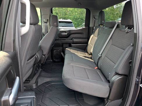 Used 2022 Chevrolet Silverado 1500 Custom w/ LPO, Dark Essentials Package AWD/4WD image 11