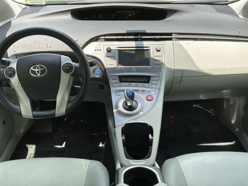 Used 2014 Toyota Prius Four FWD image 28