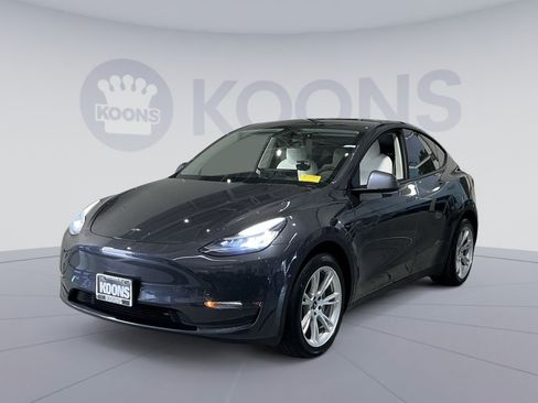 Used 2020 Tesla Model Y Long Range AWD/4WD image 1