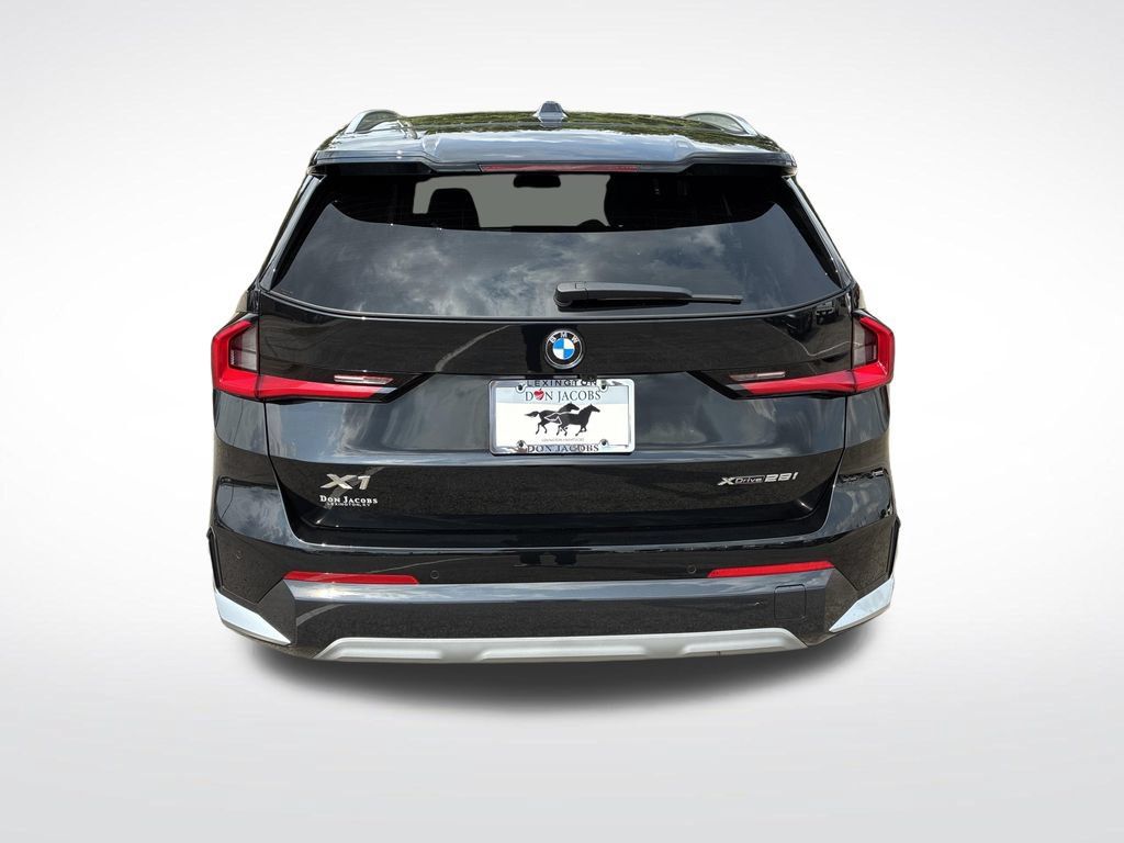 New 2027 BMW X1 xDrive28i AWD/4WD image 4