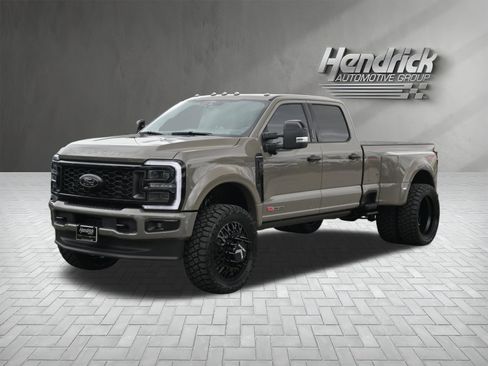Used 2026 Ford F450 Platinum w/ Platinum Plus Package AWD/4WD image 5