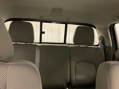 Used 2020 Nissan Frontier SV w/ Midnight Edition Floor Mats image 38
