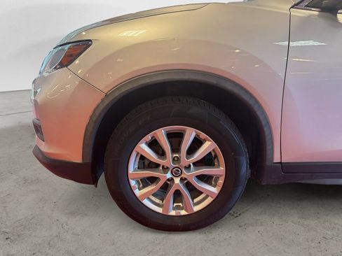 Used 2020 Nissan Rogue SV AWD/4WD image 14
