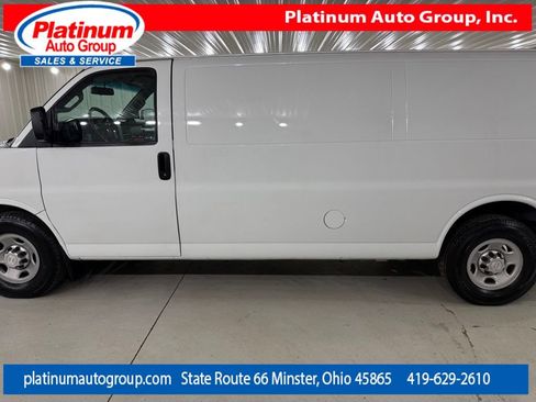 Used 2018 Chevrolet Express 3500 Extended w/ Driver Convenience Package RWD image 2