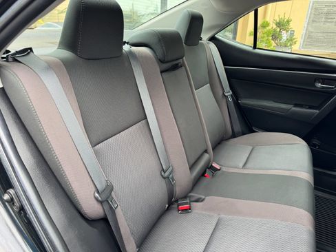 Used 2018 Toyota Corolla FWD image 19