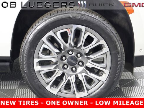 Certified 2023 GMC Yukon XL Denali Ultimate image 3