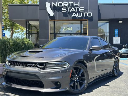 Used 2019 Dodge Charger Scat Pack w/ Plus Group RWD image 2