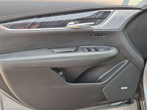 Certified 2023 Cadillac XT6 Premium Luxury FWD image 21
