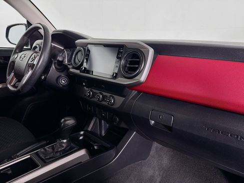 Used 2021 Toyota Tacoma SR5 RWD image 27