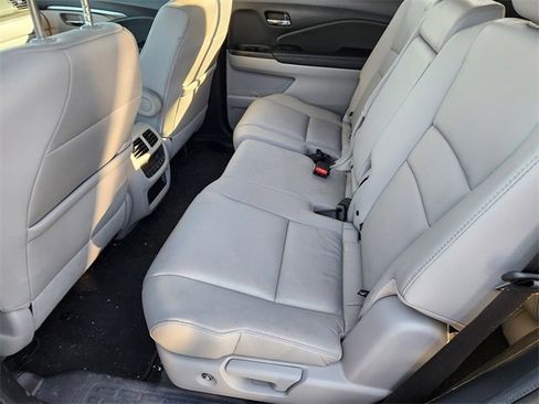 Certified 2022 Honda Pilot Special Edition image 9