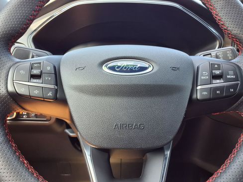 Used 2024 Ford Escape ST-Line w/ Tech Pack #1 AWD/4WD image 16