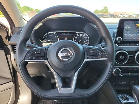 Used 2025 Nissan Sentra SV FWD image 20