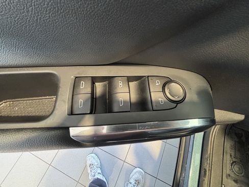 Used 2025 Chevrolet Traverse LT w/ LPO, Floor Liner Package image 8