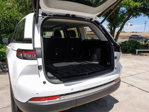 Used 2022 Jeep Grand Cherokee Limited image 64