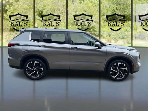 Used 2024 Mitsubishi Outlander SE AWD/4WD image 4