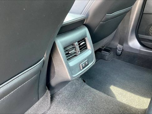 Used 2019 Toyota Avalon XLE FWD image 20
