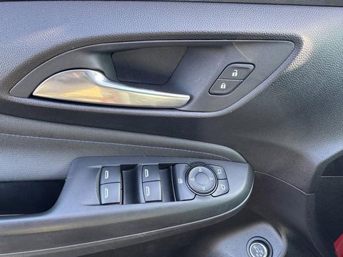 Used 2024 Buick Envista Sport Touring w/ Convenience II Package image 13