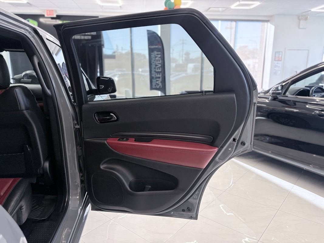 Used 2021 Dodge Durango R/T w/ Blacktop Package AWD/4WD image 40