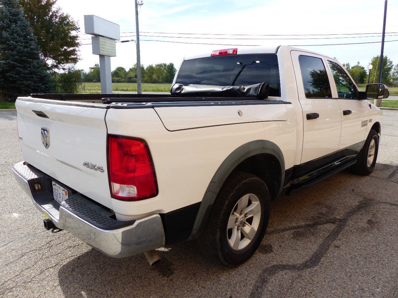 Used 2021 RAM 1500 Tradesman w/ Chrome Appearance Group AWD/4WD image 11