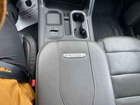 Used 2025 GMC Sierra 3500 Denali w/ Denali Reserve Package image 22