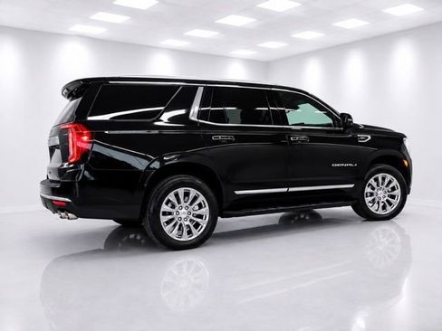 Used 2023 GMC Yukon Denali AWD/4WD image 4