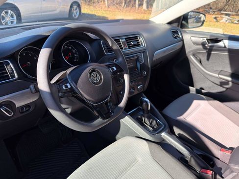 Used 2017 Volkswagen Jetta S FWD image 16