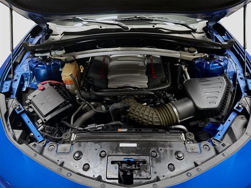 Used 2016 Chevrolet Camaro SS image 31