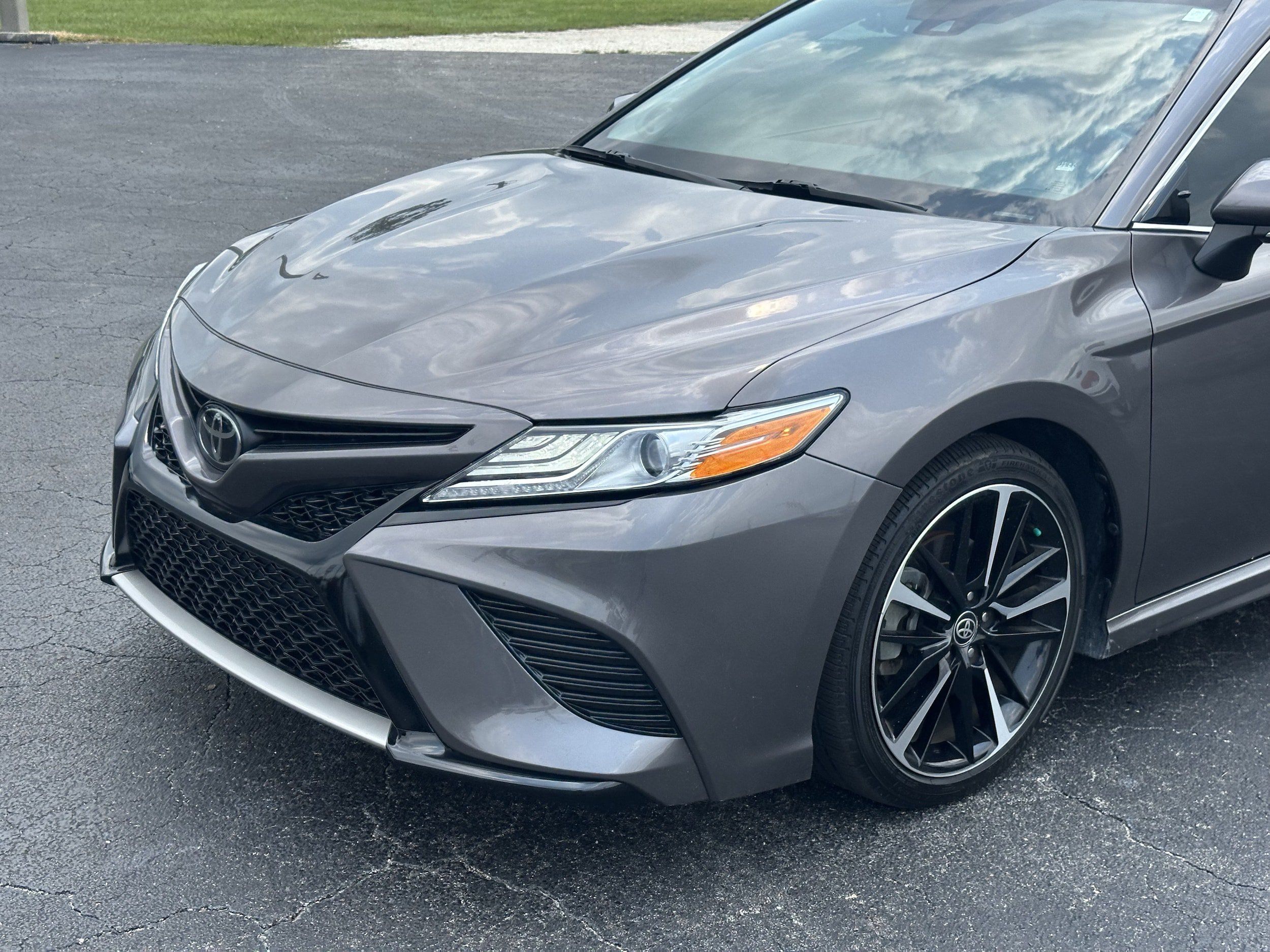 Used 2020 Toyota Camry XSE FWD image 10