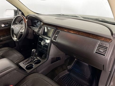 Used 2018 Ford Flex Limited image 32