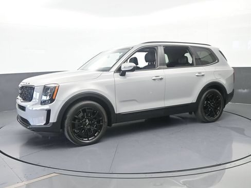 Used 2022 Kia Telluride EX w/ EX Premium Package AWD/4WD image 2