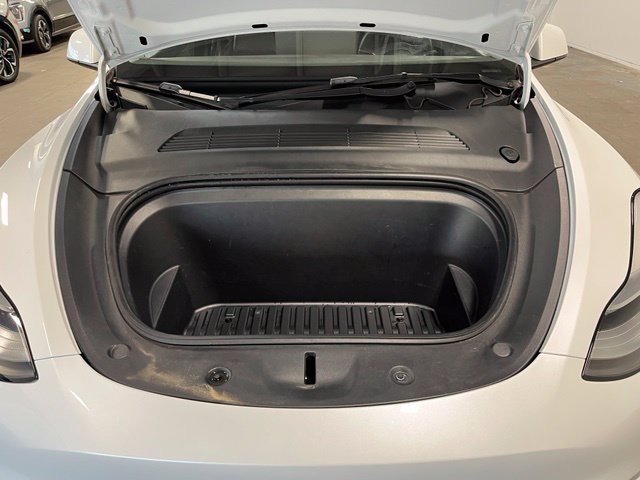 Used 2021 Tesla Model Y Long Range AWD/4WD image 9