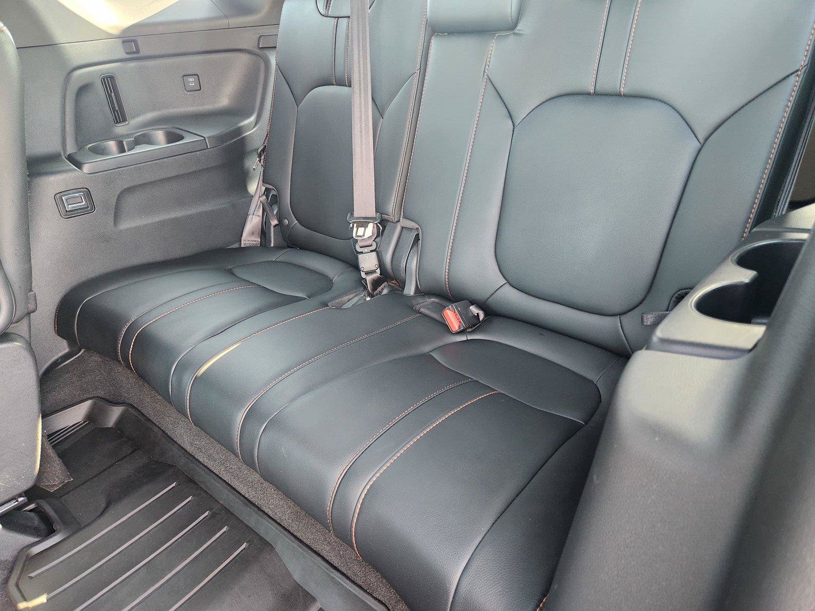 Used 2025 Honda Pilot TrailSport image 38