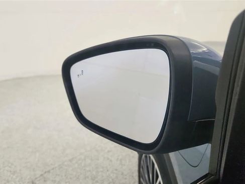 Used 2025 Ford Escape SE FWD image 24
